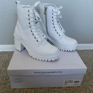 Steve Madden “Bloomed” White leather boots